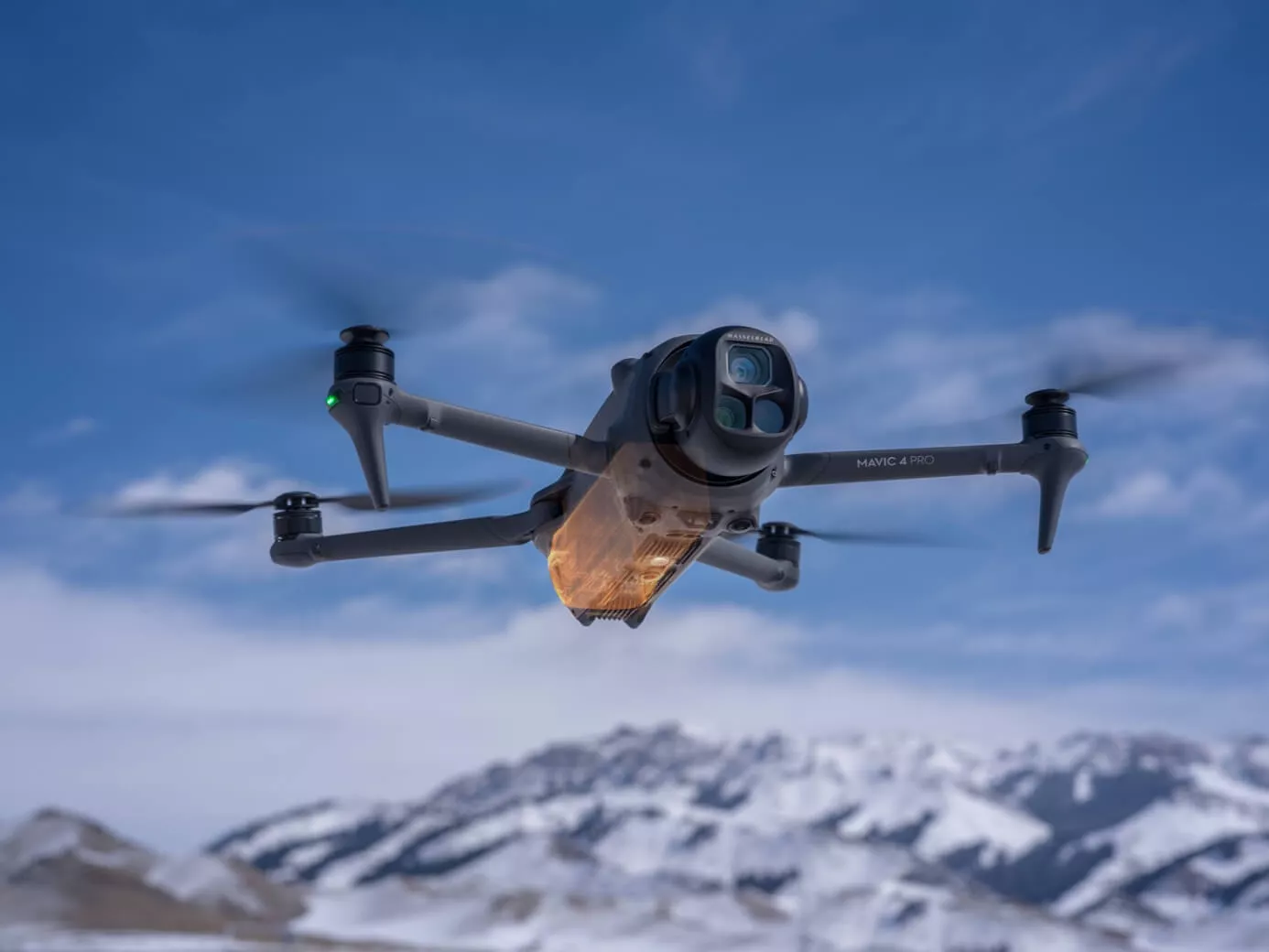 רחפן Mavic 4 Pro מבית DJI